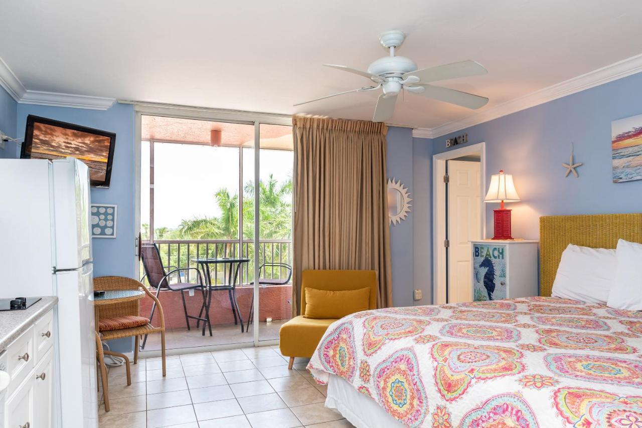 Casa Playa Beach Resort Fort Myers Beach Bilik gambar